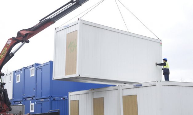 Életbe lép a megerősített jogi határzár