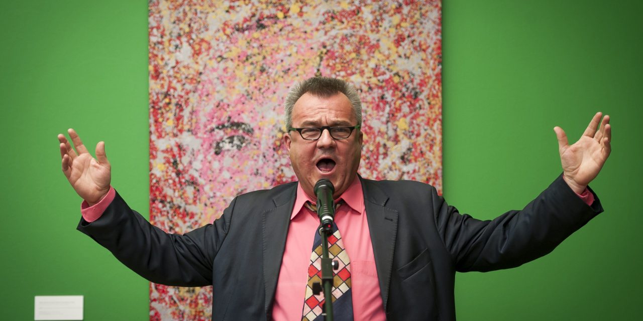 <span class="entry-title-primary">drMáriás kiállítása a debreceni Modemben</span> <span class="entry-subtitle">Béke veled! – avagy a közélet, a politika és a celebvilág ikonikus figurái</span>