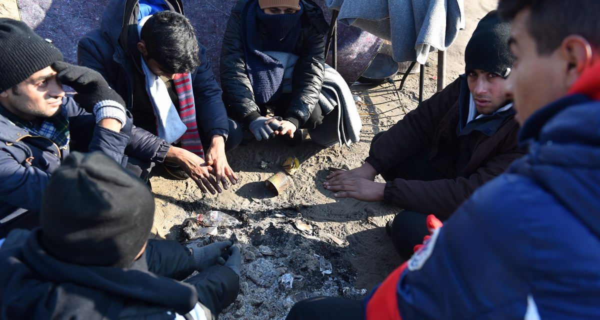 <span class="entry-title-primary">„Láttunk már ilyen visszatoloncolásokat, így néznek ki”</span> <span class="entry-subtitle">Továbbra sem tisztázott, hogy mi történik a szerb-magyar határon, csak annyi bizonyos, hogy onnan súlyos sérülésekkel térnek vissza a menekülők</span>