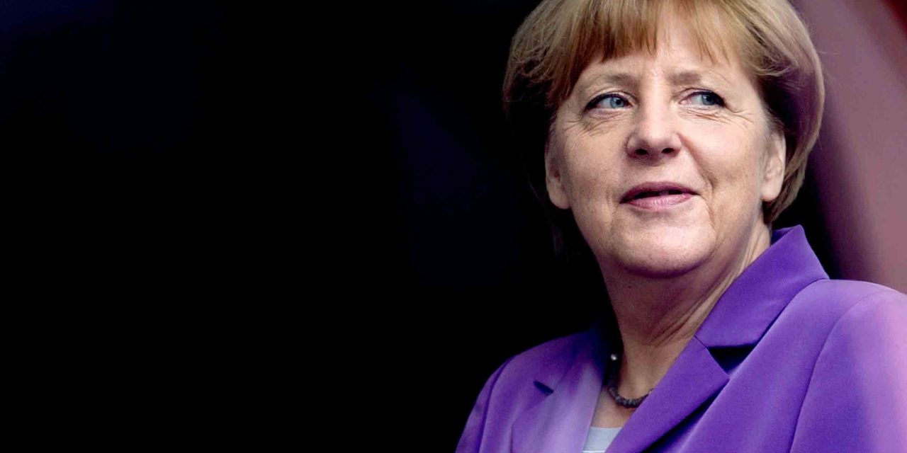 Merkel: el kell gondolkodni egy tényleges európai hadsereg létrehozásán