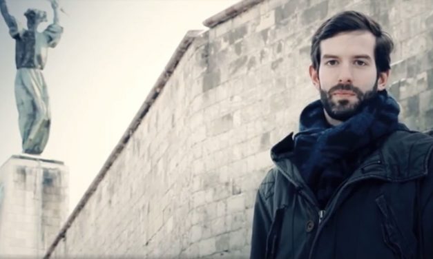 Párttá alakul a Momentum