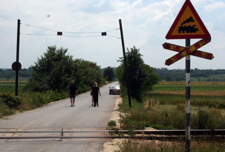 <span class="entry-title-primary">Életveszélyesebbé tett vasúti átkelők</span> <span class="entry-subtitle">Szabadka és Zombor környékén leszerelték a félsorompókat</span>