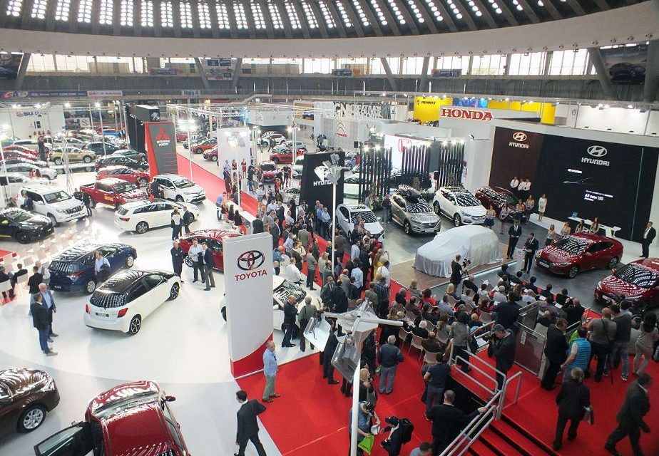 <span class="entry-title-primary">Autót vegyenek, kaszkót kössenek – most!</span> <span class="entry-subtitle">A belgrádi autó- és motorkiállítással kapcsolatos legfontosabb tudnivalók</span>