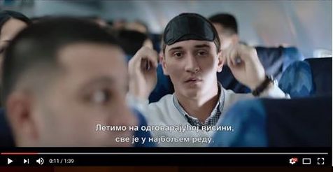 Micsoda véletlen: a kampányvideóban szereplő színész veszítette el eszméletét, Vučić őt „gyógyította”