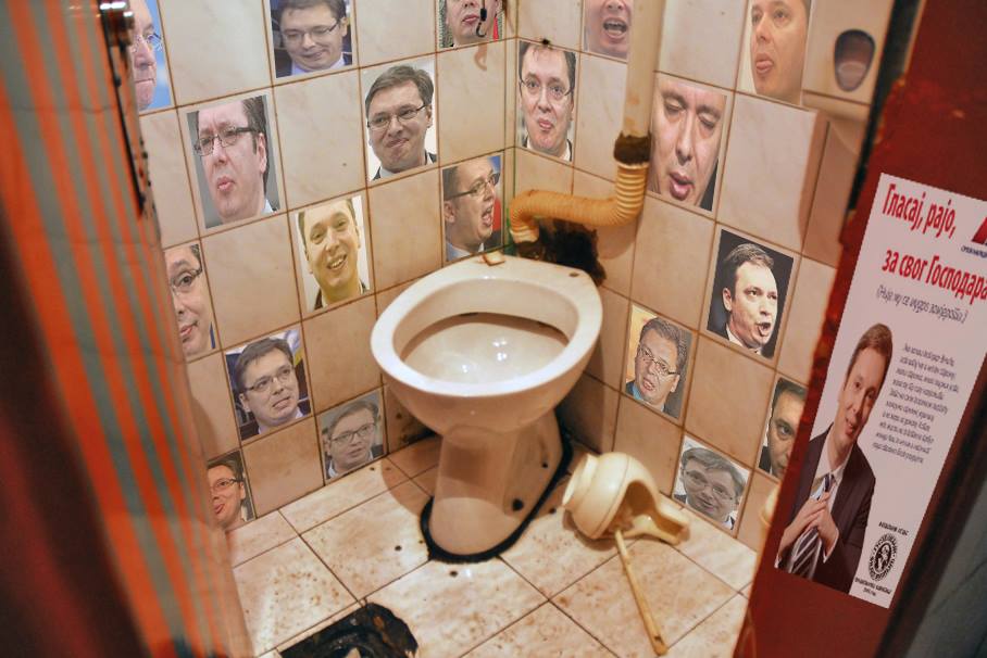 <span class="entry-title-primary">Lerobbant csotrogányon és emeletes luxusbuszon</span> <span class="entry-subtitle">„Mossa csak az eső a szabadkai utcákat... Vučić nagygyűlése után van rá igény”</span>