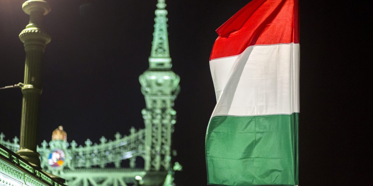 Budapest ünnepi díszbe öltözött