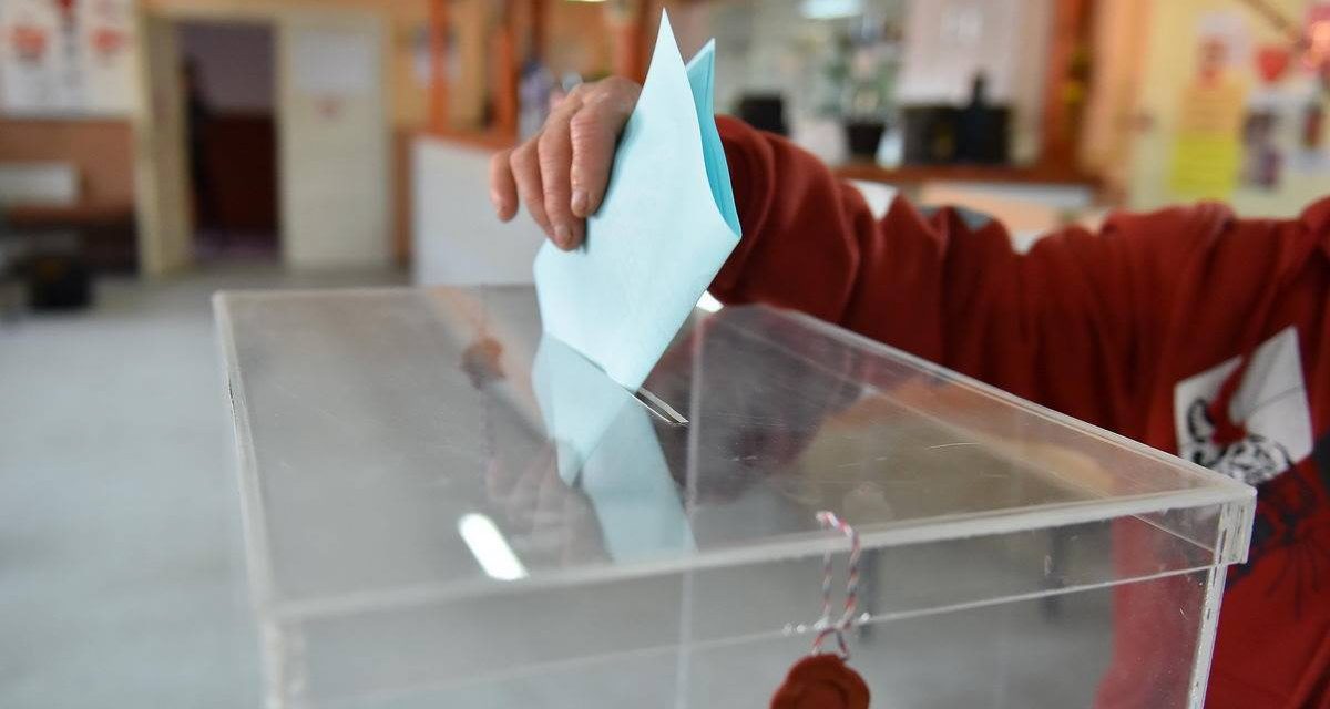 <span class="entry-title-primary">Ipsos: Vučić több mint 58 százalék, Janković majdnem 14</span> <span class="entry-subtitle">Srđan Bogosavljević, az Ipsos ügynökség képviselője kijelentette: 19 óráig a részvételi arány 49,7 százalékos volt</span>