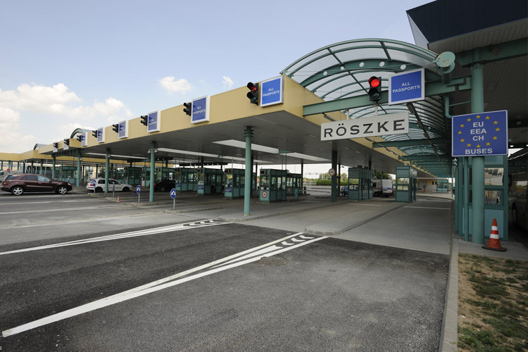 Ismét összeomlott a rendszer a szerb-magyar határon