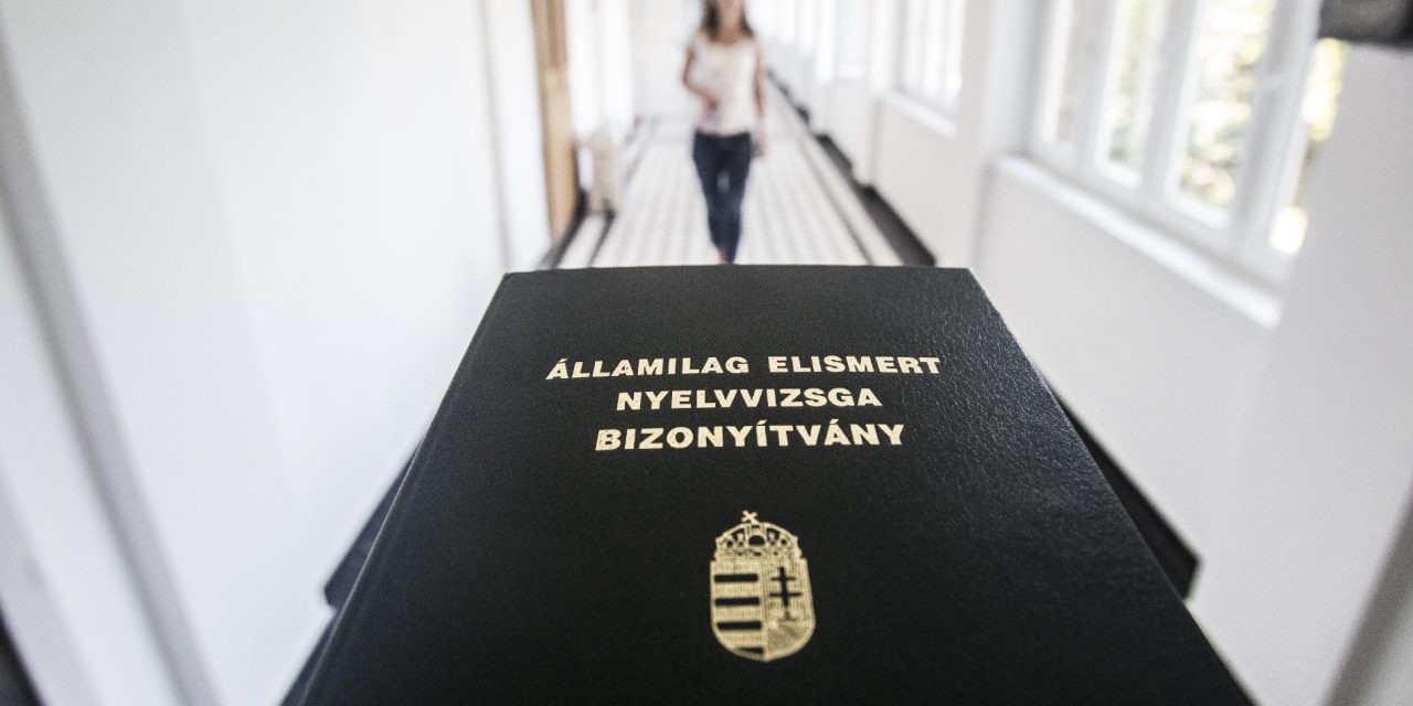 Ingyenes lesz az első nyelvvizsga a fiataloknak