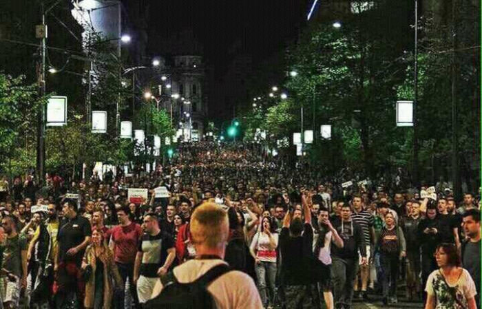 <span class="entry-title-primary">A tüntetők elhatárolódtak a pártoktól</span> <span class="entry-subtitle">A tiltakozások szervezői közzétették követeléseiket</span>