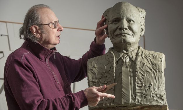 <span class="entry-title-primary">Köztéri mellszobrot kap Göncz Árpád</span> <span class="entry-subtitle">„A hatalomhoz való viszonyunk az, amin megmérettetünk. Azon, hogy ki mire használta. És hogyan”</span>