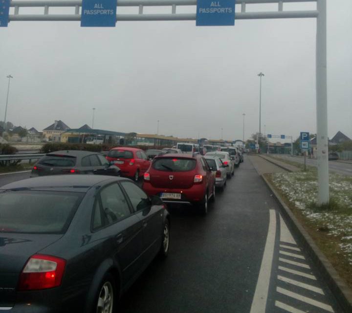 Határinfó: Áramszünet miatt torlódás Kelebiánál és Királyhalomnál