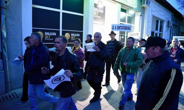 <span class="entry-title-primary">Mi lesz a következő?</span> <span class="entry-subtitle">Nemcsak a Szerb Haladó Pártnak, hanem a Vajdasági Magyar Szövetségnek is vállalnia kellene a felelősséget a jelenlegi helyzet kialakulásáért!</span>