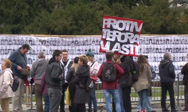 Húsvéti tüntetés a diktatúra ellen