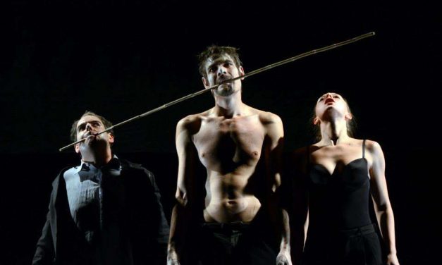 <span class="entry-title-primary">Rózsák</span> <span class="entry-subtitle">Szabadka, Kosztolányi Dezső Színház, április 6. – Kezdés: 19.30</span>