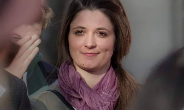 <span class="entry-title-primary">„Újra megtanuljon kommunikálni magyar a magyarral”</span> <span class="entry-subtitle">A Közös Halmaz Alapítvány és a társadalmi felelősségvállalás – Varga Sára: Nem szekértáboroknak, oldalaknak, pártoknak, hanem a magyarság egészének szeretnénk megfelelni</span>