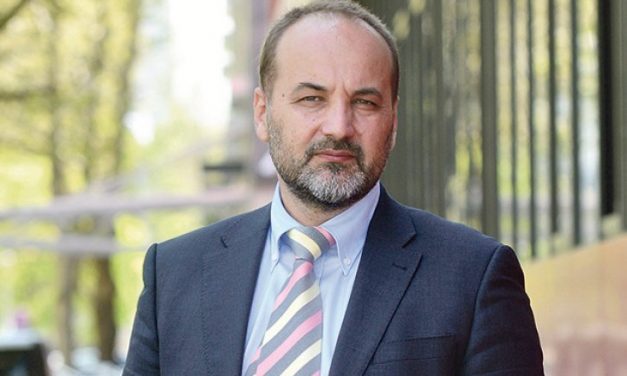 A szórványban fölényesen nyert Saša Janković