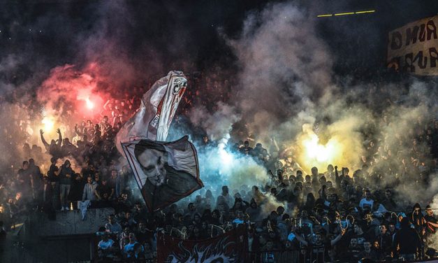 A huligánok kőzáporral támadtak a rendőrökre