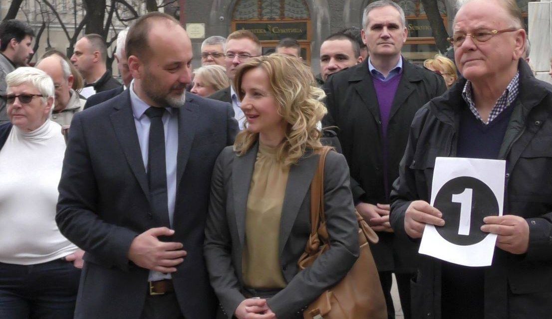 <span class="entry-title-primary">Aleksandar Vučić hatalma nem képes javulni, ezért le kell őt váltani</span> <span class="entry-subtitle">Saša Janković: Egyetlen párt ragadta magához a hatalomgyakorlást, az állami intézményeket pedig saját érdekeinek rendelte alá</span>