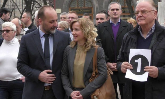 <span class="entry-title-primary">Aleksandar Vučić hatalma nem képes javulni, ezért le kell őt váltani</span> <span class="entry-subtitle">Saša Janković: Egyetlen párt ragadta magához a hatalomgyakorlást, az állami intézményeket pedig saját érdekeinek rendelte alá</span>