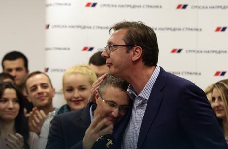 Nebojša Stefanović ülhet a kormányfői székbe