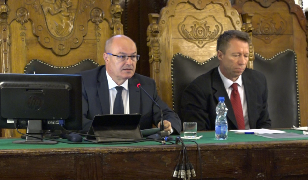 Haladó trágárságok és agrárművészek