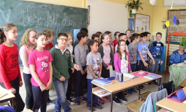 Megkezdődött a Versfolyam