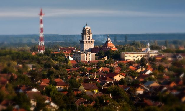 <span class="entry-title-primary">Vučić lesz a zentai csata megünneplésének egyik védnöke</span> <span class="entry-subtitle">A kormányfő és Pásztor palicsi és zentai beruházásokról egyeztettek</span>