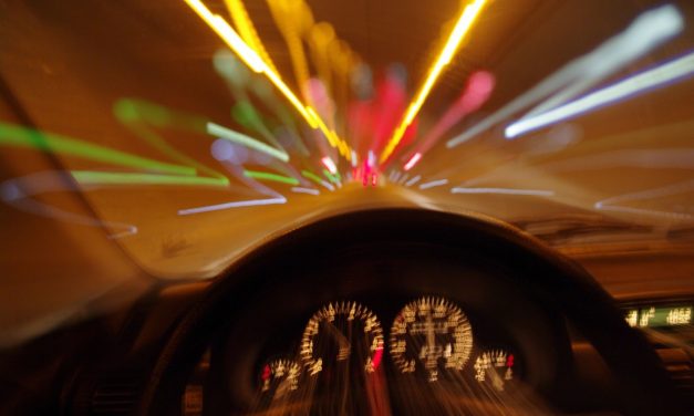 Mattrészegen vezetett egy nő, karambol lett a vége