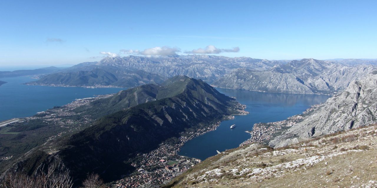 <span class="entry-title-primary">Függetlenség a hegyek koszorúján</span> <span class="entry-subtitle">Montenegró a NATO-tagság küszöbén</span>