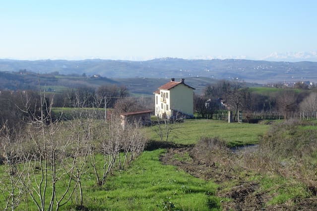 <span class="entry-title-primary">Lakosokat keres egy olasz falucska</span> <span class="entry-subtitle">Fizetnének is az odaköltözőknek</span>