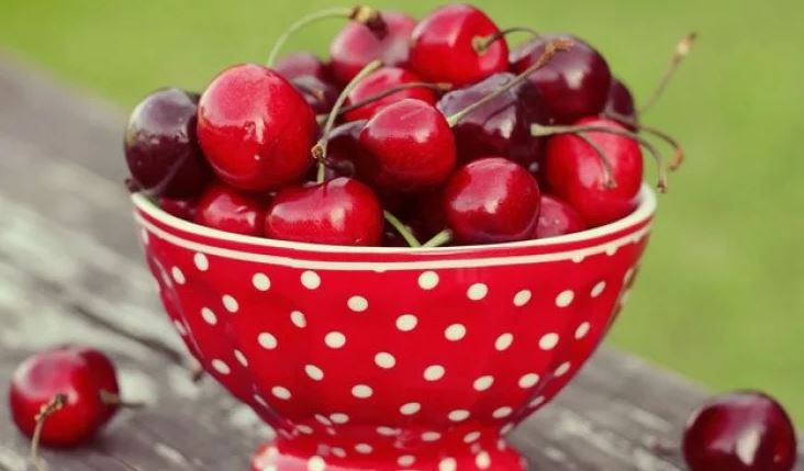 Szabadka: 82 éves férfi csalt a házába egy tízéves kislányt