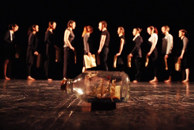 <span class="entry-title-primary">Csoportkép (természetes fényben)</span> <span class="entry-subtitle">Újvidéki Színház, Újvidék, május 3. – Kezdés: 19,00</span>