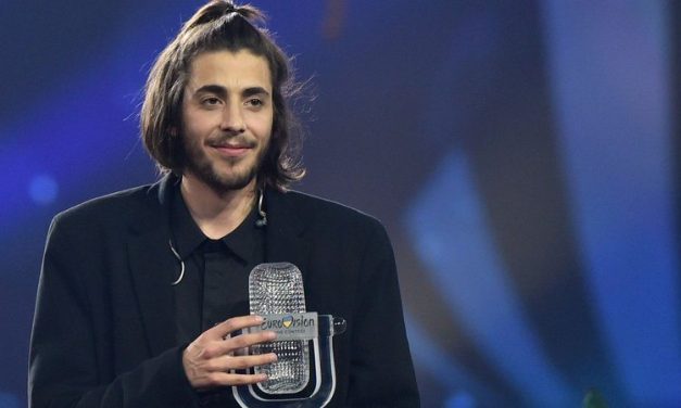 <span class="entry-title-primary">Eurovízió: Portugália nyert (VIDEÓVAL)</span> <span class="entry-subtitle">Pápai Joci a nyolcadik helyen végzett</span>