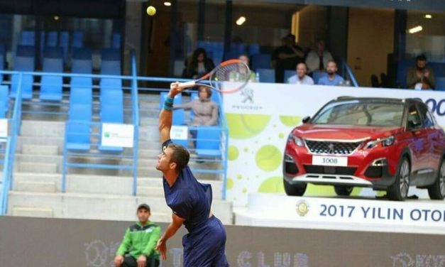 Györe feladta, Troicki jutott a négy közé