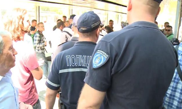 Újságírónőkre támadtak Vučić hívei