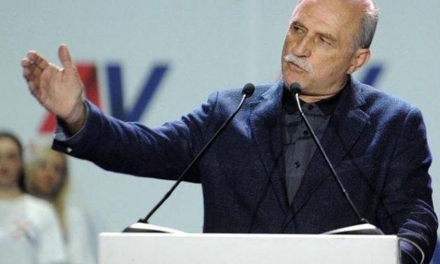 Vučićot támogatta a színész – hárommillió dinárral mondtak neki „köszönetet”