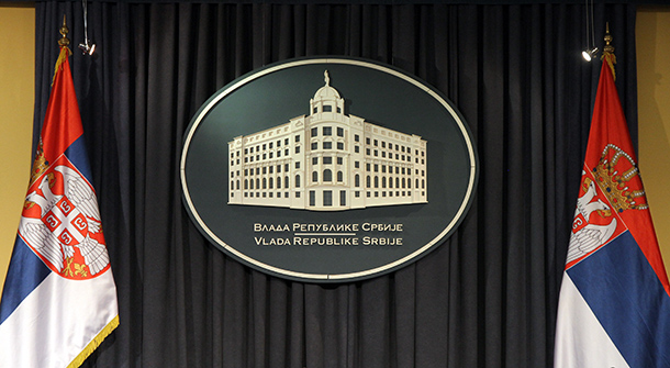 Vučić nem adja át székét, inkább választásokat ír ki?