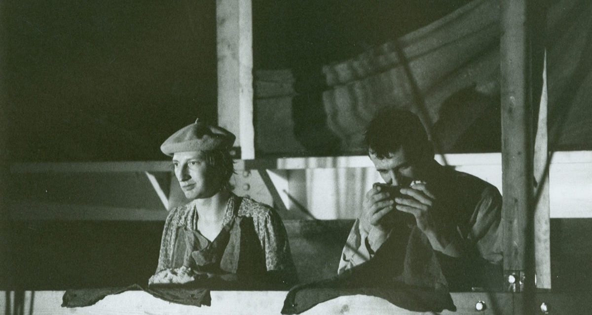 <span class="entry-title-primary">Szigeti históriák (1996/5)</span> <span class="entry-subtitle">Ezeregy fesztiváléj legszebb meséi</span>