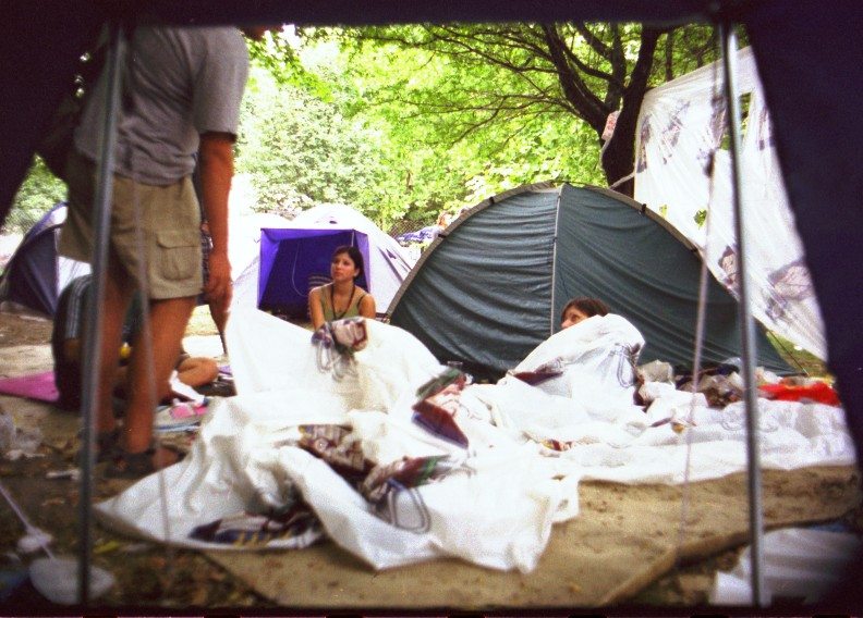 <span class="entry-title-primary">Szigeti históriák (2000/2)</span> <span class="entry-subtitle">Ezeregy fesztiváléj legszebb meséi</span>