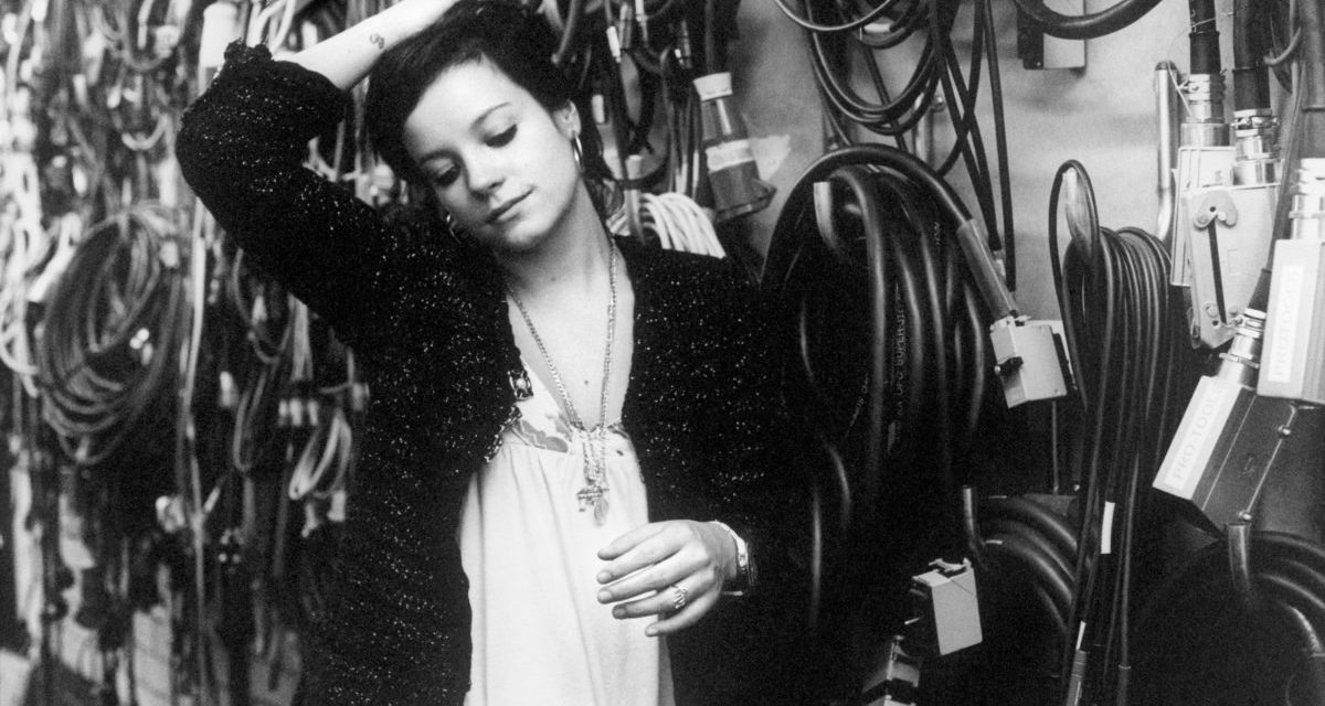 <span class="entry-title-primary">Szigeti históriák (2009/2)</span> <span class="entry-subtitle">Ezeregy fesztiváléj legszebb meséi</span>