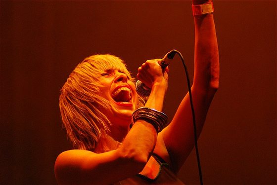 <span class="entry-title-primary">Szigeti históriák (2009/8)</span> <span class="entry-subtitle">Ezeregy fesztiváléj legszebb meséi</span>