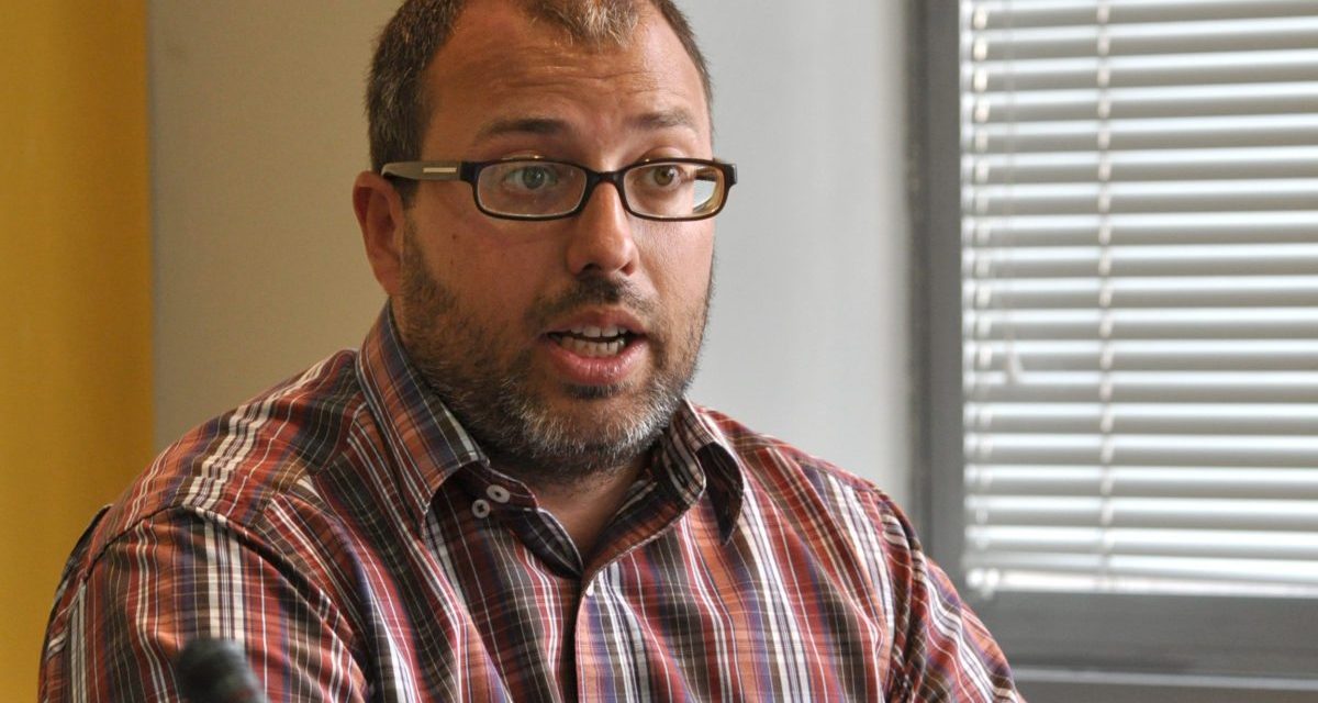 <span class="entry-title-primary">Gyanús körülmények között halt meg az ember, aki szidta Vučićot</span> <span class="entry-subtitle">Az ügyvéd részletes vizsgálatot követel</span>