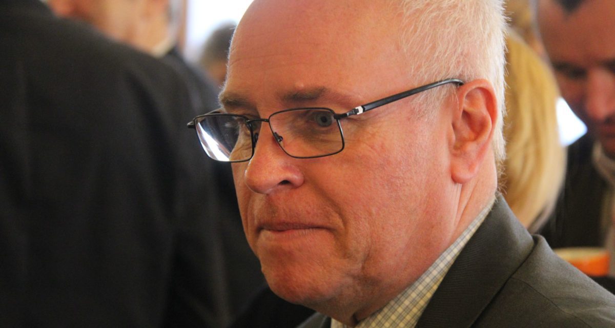 <span class="entry-title-primary">„Hajnal Jenő minden határt túllépett”</span> <span class="entry-subtitle">A Magyar Mozgalom MNT-frakciójának közleménye, avagy nyílt levele a vajdasági magyar közösség tagjaihoz</span>