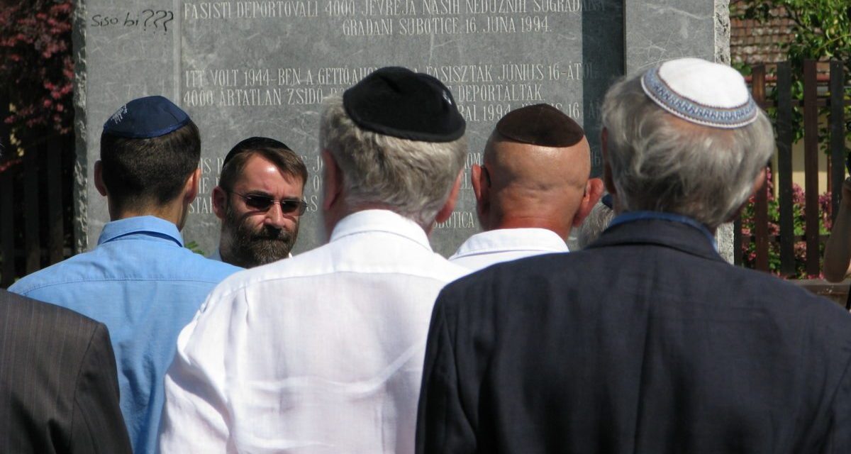 <span class="entry-title-primary">Négyezer</span> <span class="entry-subtitle">A holokauszt szabadkai áldozataira emlékeztek</span>
