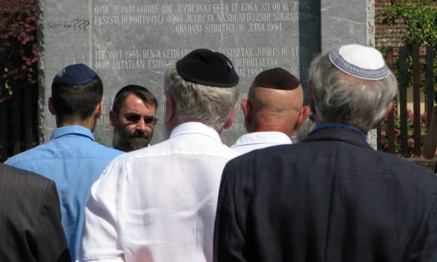 <span class="entry-title-primary">Négyezer</span> <span class="entry-subtitle">A holokauszt szabadkai áldozataira emlékeztek</span>