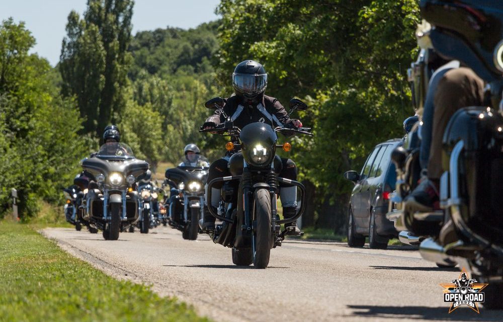 Dévényi Tibi bácsi kalandja a rockerekkel