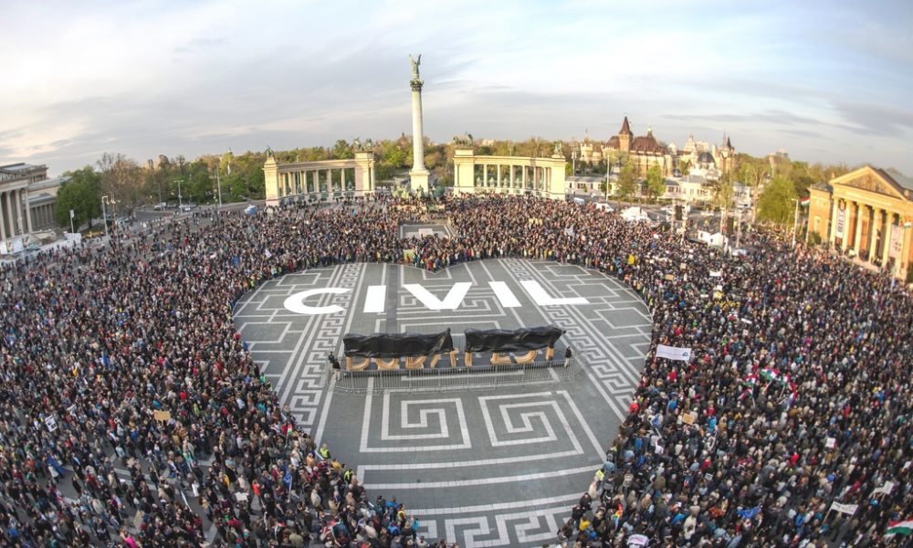 <span class="entry-title-primary">Ne bántsd a civilt!</span> <span class="entry-subtitle">Washington aggódik, Budapest szerint az amerikaiakat megtévesztették</span>