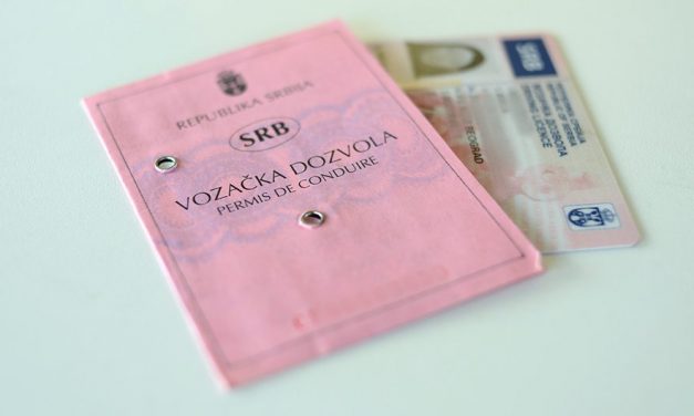 Letelt a régi típusú jogosítványok érvényességének határideje