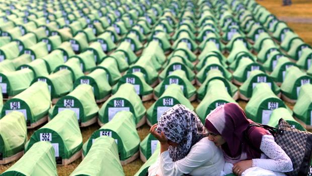 A holland kormány részben felelős a srebrenicai mészárlásért